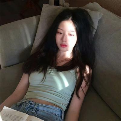 她不当女主很多年